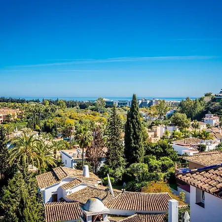 4 Bedroom Holiday Penthouse Near Puerto Banus, In Nueva Andalucia Apartment