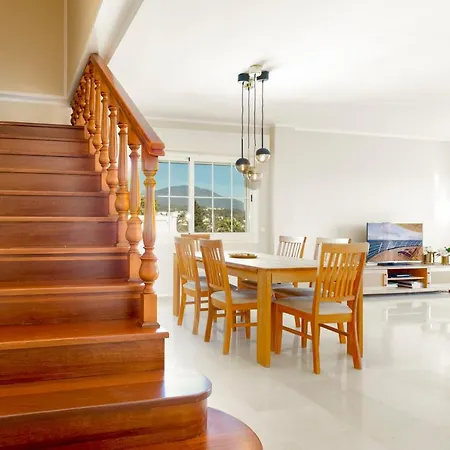 4 Bedroom Holiday Penthouse Near Puerto Banus, In Nueva Andalucia *