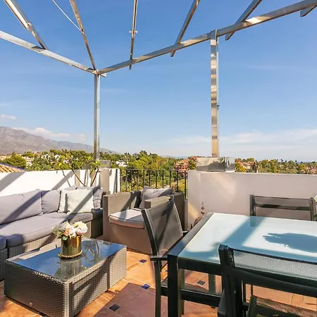 Apartment 4 Bedroom Holiday Penthouse Near Puerto Banus, In Nueva Andalucia *