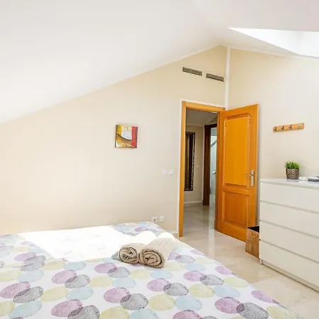 4 Bedroom Holiday Penthouse Near Puerto Banus, In Nueva Andalucia *