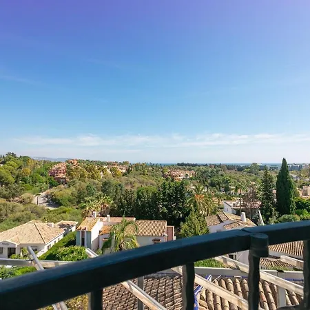 4 Bedroom Holiday Penthouse Near Puerto Banus, In Nueva Andalucia Apartment